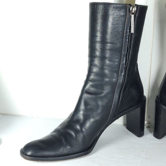 Gucci Women's US7-7,5C EU38 Black Leather Side Zipper Heeld Square Toe Boots - Picture 5 of 16